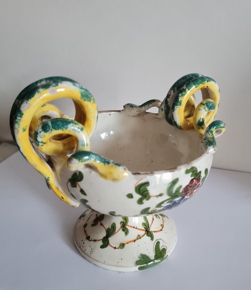 Coppa  vintage  da collezione in ceramica  maiolic