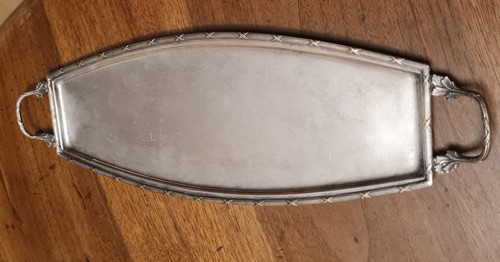 Antico vassoio Art D�co   in metallo , dimensioni 