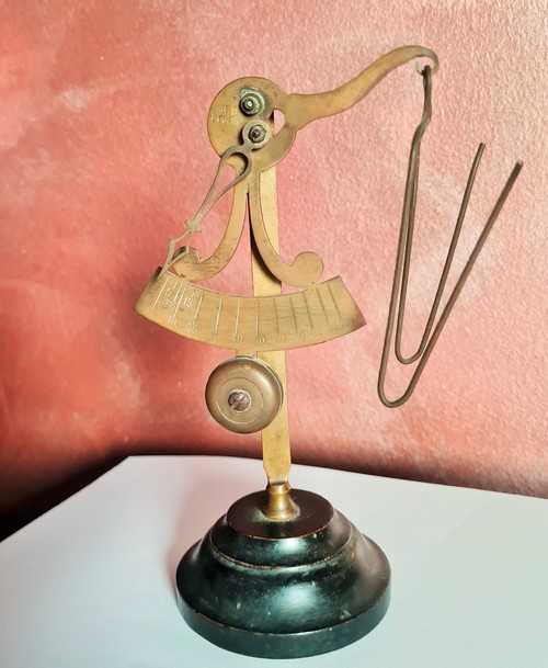 Antica Bilancia  postale per lettere provenienza F