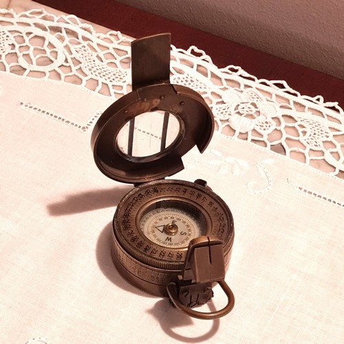 Bussola prismatica  militare vintage  realizzata i