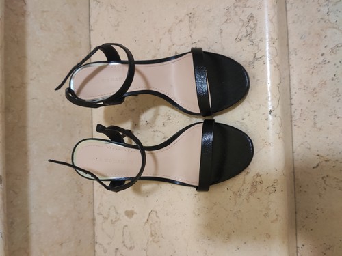 Vendo Scarpa con tacco ZARA WOMAN, misura n� 37