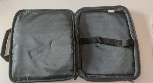 Vendo due  borse porta computer ancora nuove 