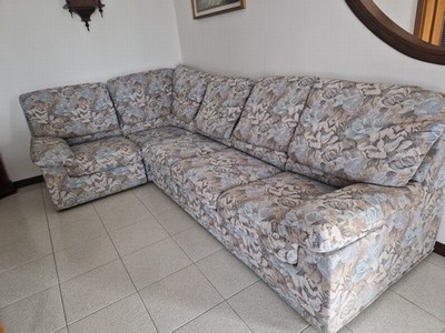 Divano ad angolo scomponibile
